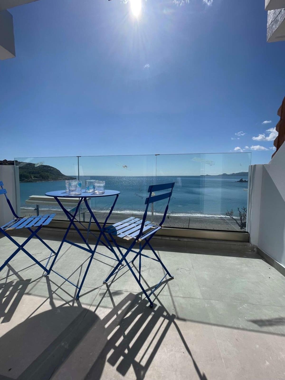 Apartmán Sea Breeze Modern Studio With Balcony Haraki